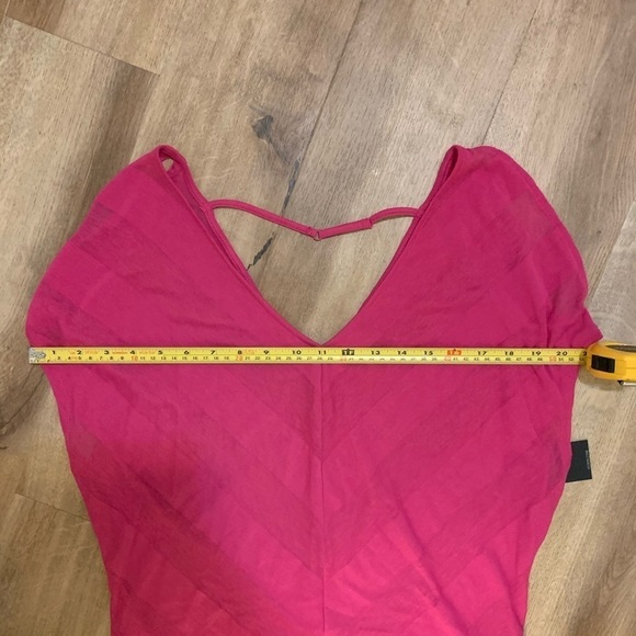 Guess Hot Pink Off Shoulder Blouse Size Small NWT - Picture 6 of 8